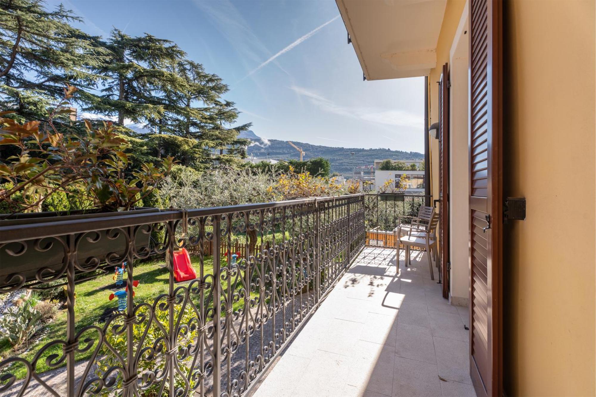 Residence Villa Degli Aranci Riva del Garda Exterior photo
